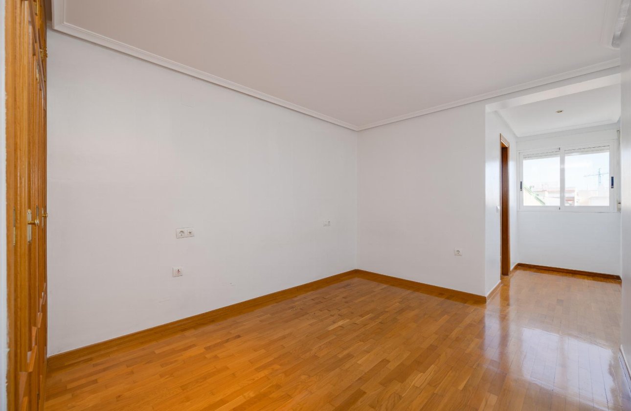 Revente - Appartement - Torrevieja - Centro
