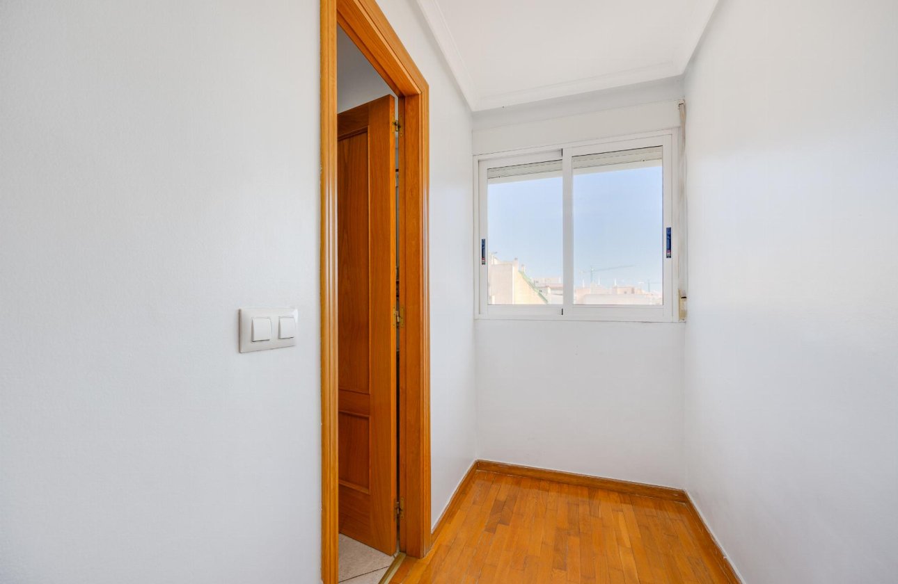 Revente - Appartement - Torrevieja - Centro