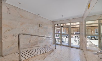 Revente - Appartement - Torrevieja - Centro