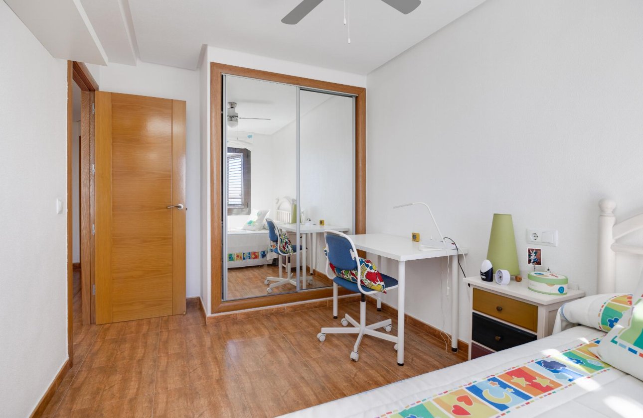Revente - Appartement - Torrevieja - Playa Acequion