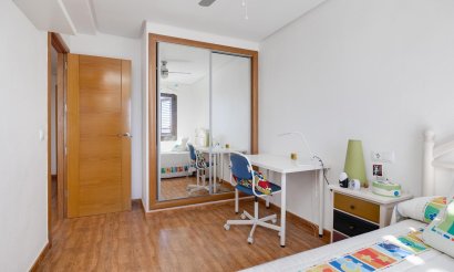 Revente - Appartement - Torrevieja - Playa Acequion