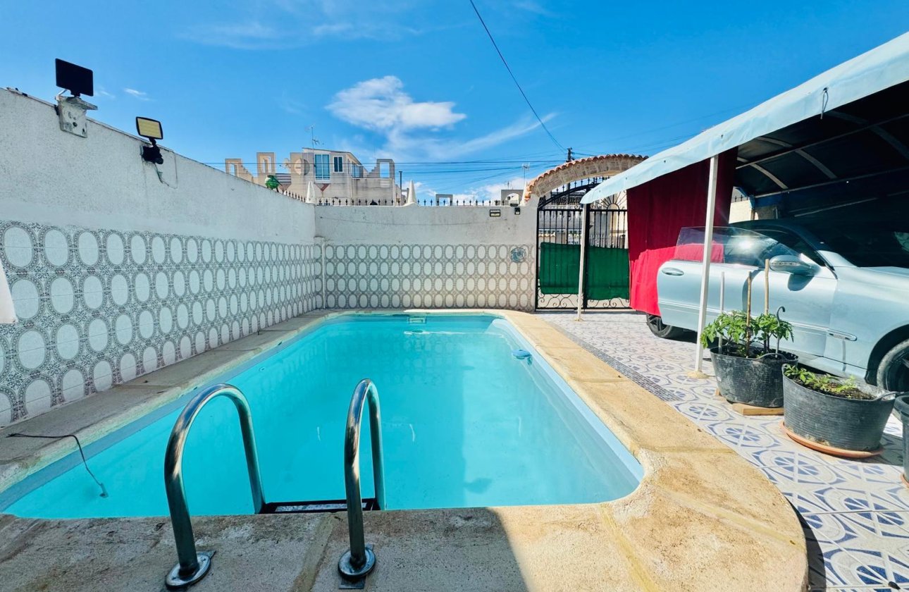 Revente - Villa / Semi detached - Torrevieja - torreta III