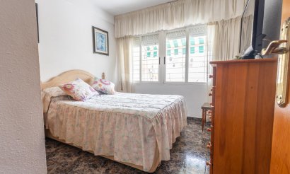 Revente - Villa / Semi detached - Torrevieja - torreta III