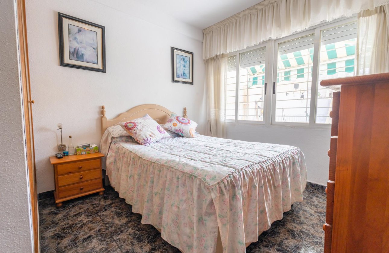 Revente - Villa / Semi detached - Torrevieja - torreta III
