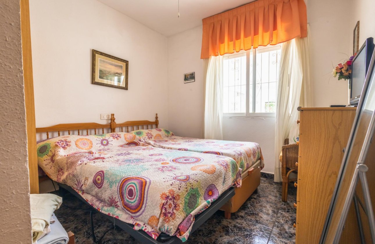 Revente - Villa / Semi detached - Torrevieja - torreta III