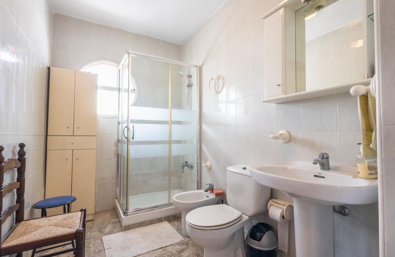 Revente - Villa / Semi detached - Torrevieja - torreta III