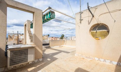Revente - Villa / Semi detached - Torrevieja - torreta III
