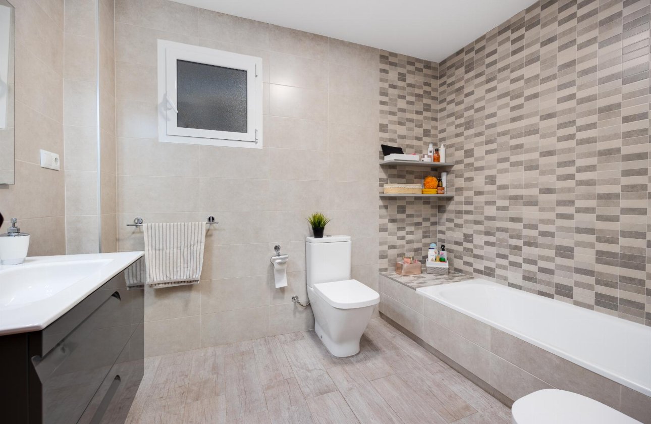Revente - Appartement - Torrevieja - Piscinas naturales