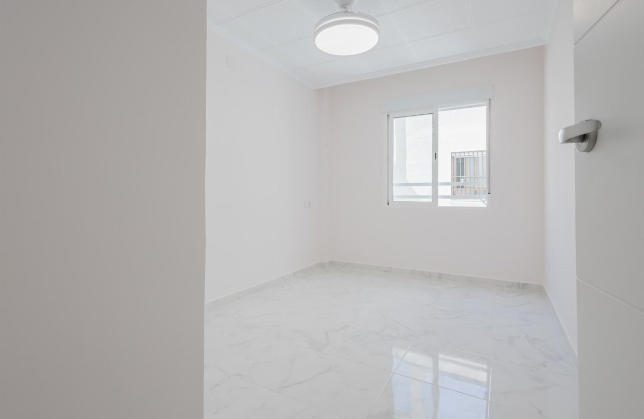 Revente - Appartement - Torrevieja - Playa de La Acequion