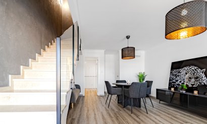 Resale - Townhouse - Los Balcones