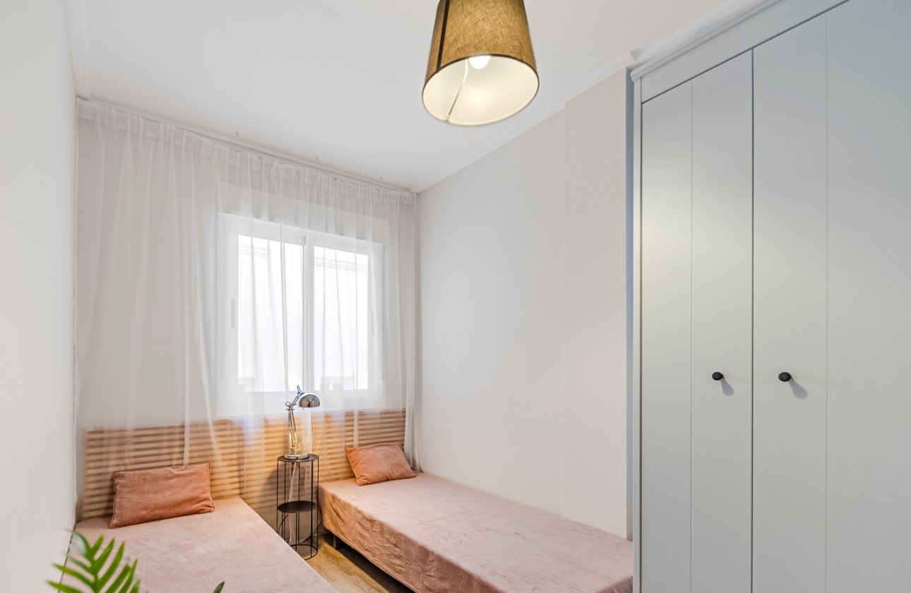 Resale - Townhouse - Los Balcones