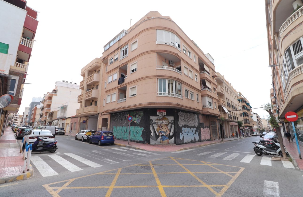Resale - Apartment / flat - Torrevieja - Torrevieja - Centre