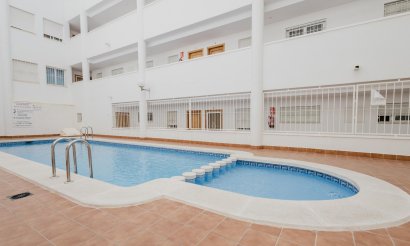 Resale - Apartment / flat - Torrevieja - Villa Madrid
