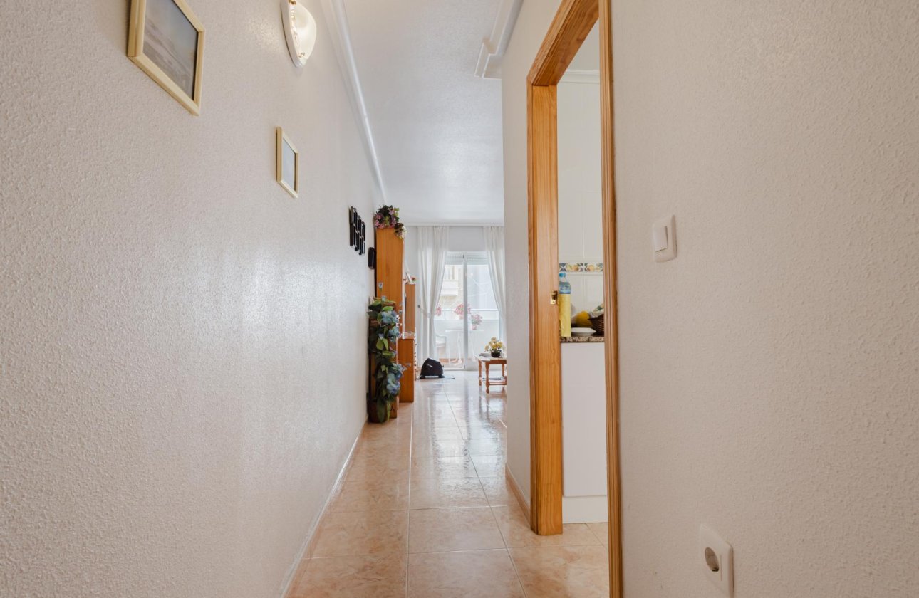 Resale - Apartment / flat - Torrevieja - Villa Madrid