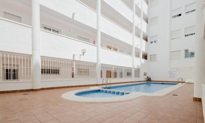 Resale - Apartment / flat - Torrevieja - Villa Madrid
