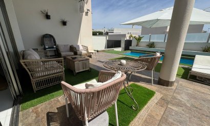 Revente - Villa - Orihuela Costa - Villamartín
