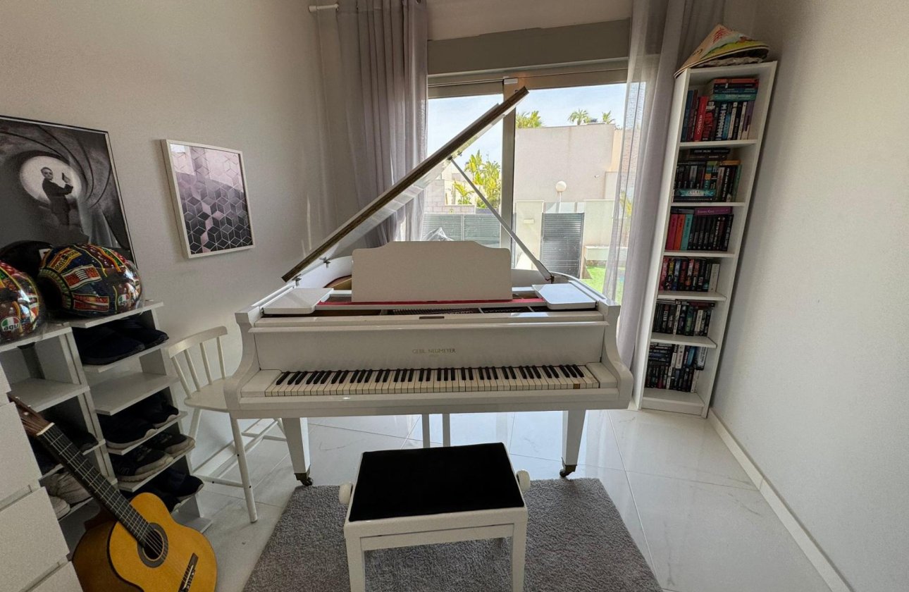 Revente - Villa - Orihuela Costa - Villamartín