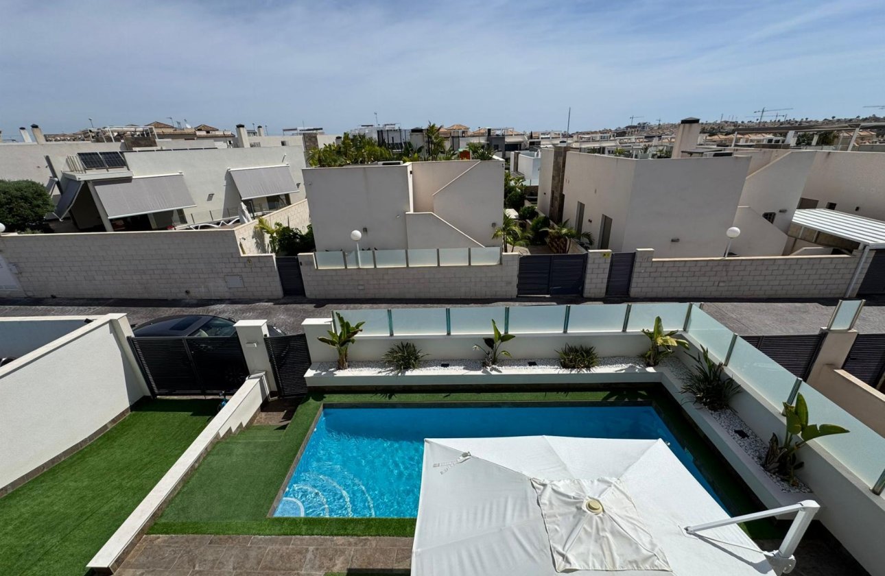 Revente - Villa - Orihuela Costa - Villamartín