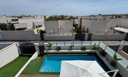 Revente - Villa - Orihuela Costa - Villamartín