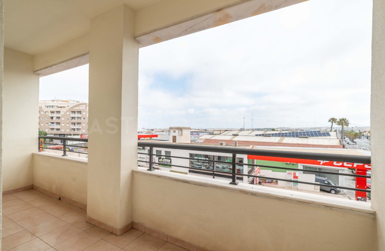 Resale - Apartment / flat - Torrevieja - Centro