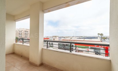 Resale - Apartment / flat - Torrevieja - Centro