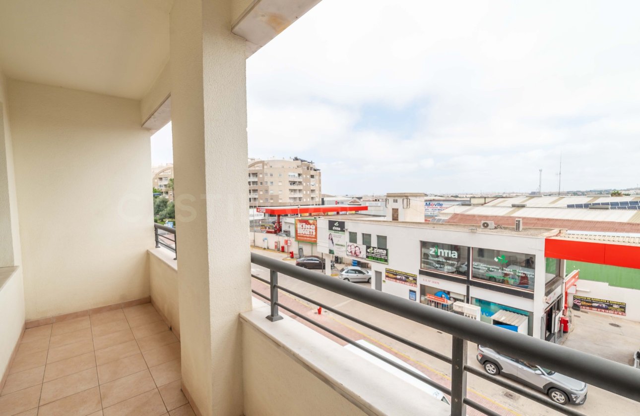 Resale - Apartment / flat - Torrevieja - Centro