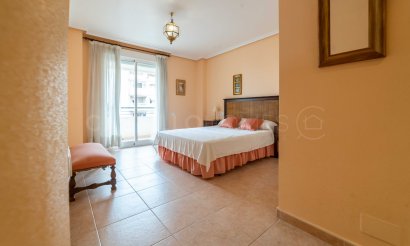 Resale - Apartment / flat - Torrevieja - Centro