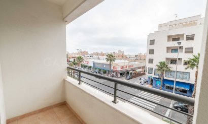 Resale - Apartment / flat - Torrevieja - Centro