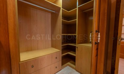 Resale - Apartment / flat - Torrevieja - Centro