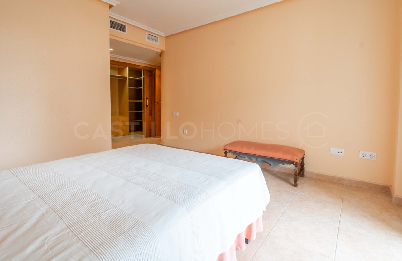 Resale - Apartment / flat - Torrevieja - Centro