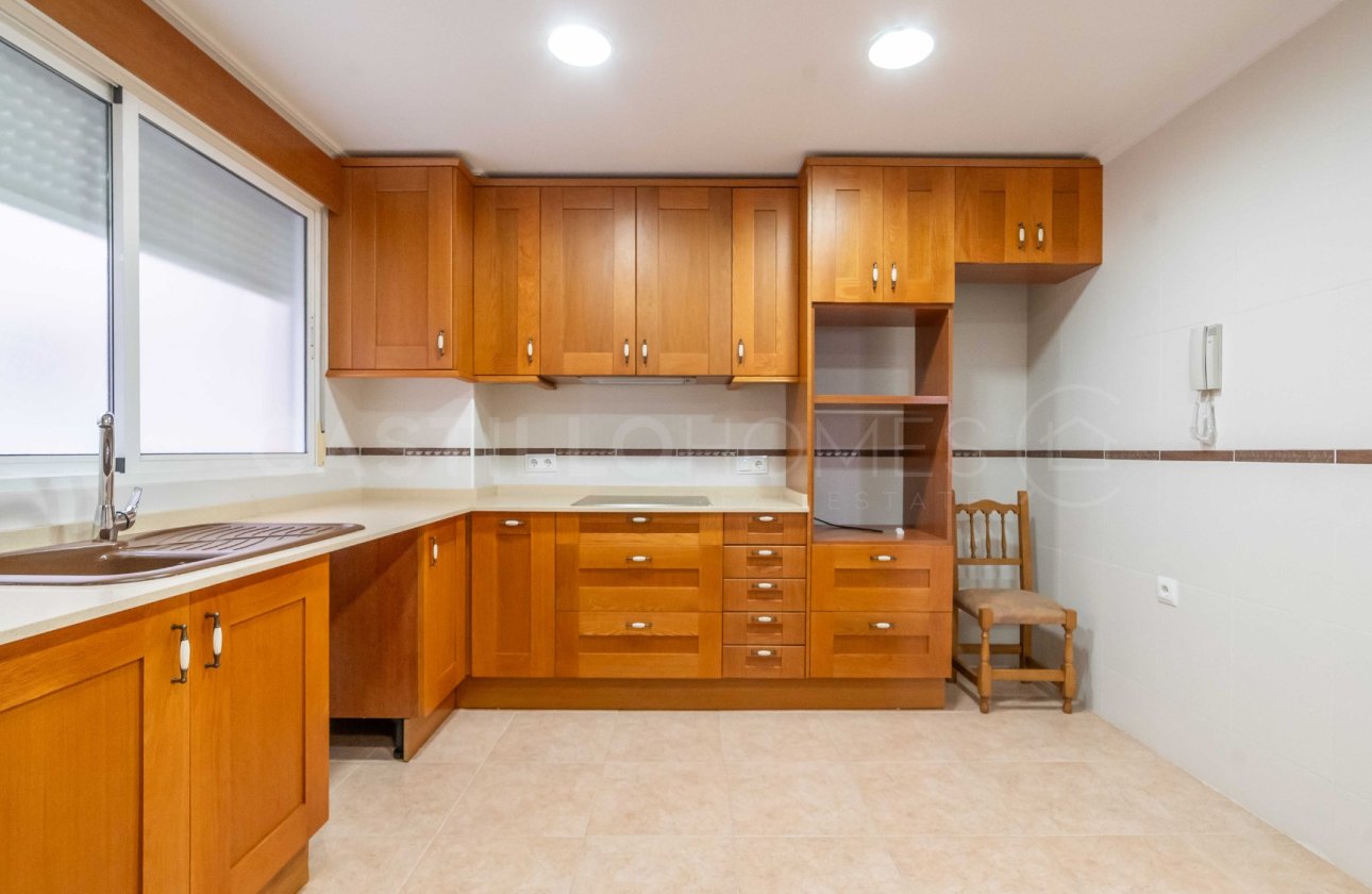 Resale - Apartment / flat - Torrevieja - Centro
