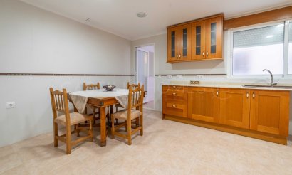 Resale - Apartment / flat - Torrevieja - Centro