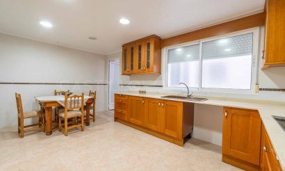 Resale - Apartment / flat - Torrevieja - Centro