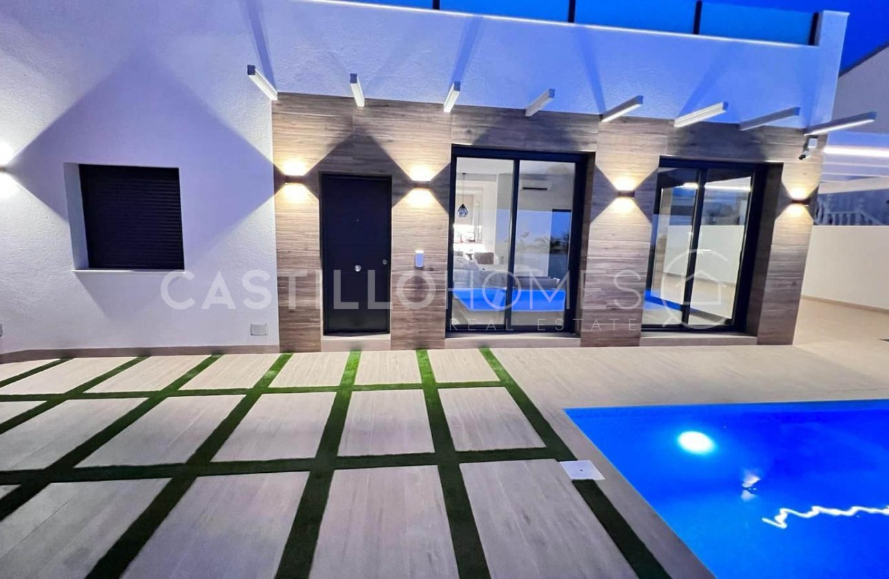 Resale - Villa - Orihuela Costa - Orihuela