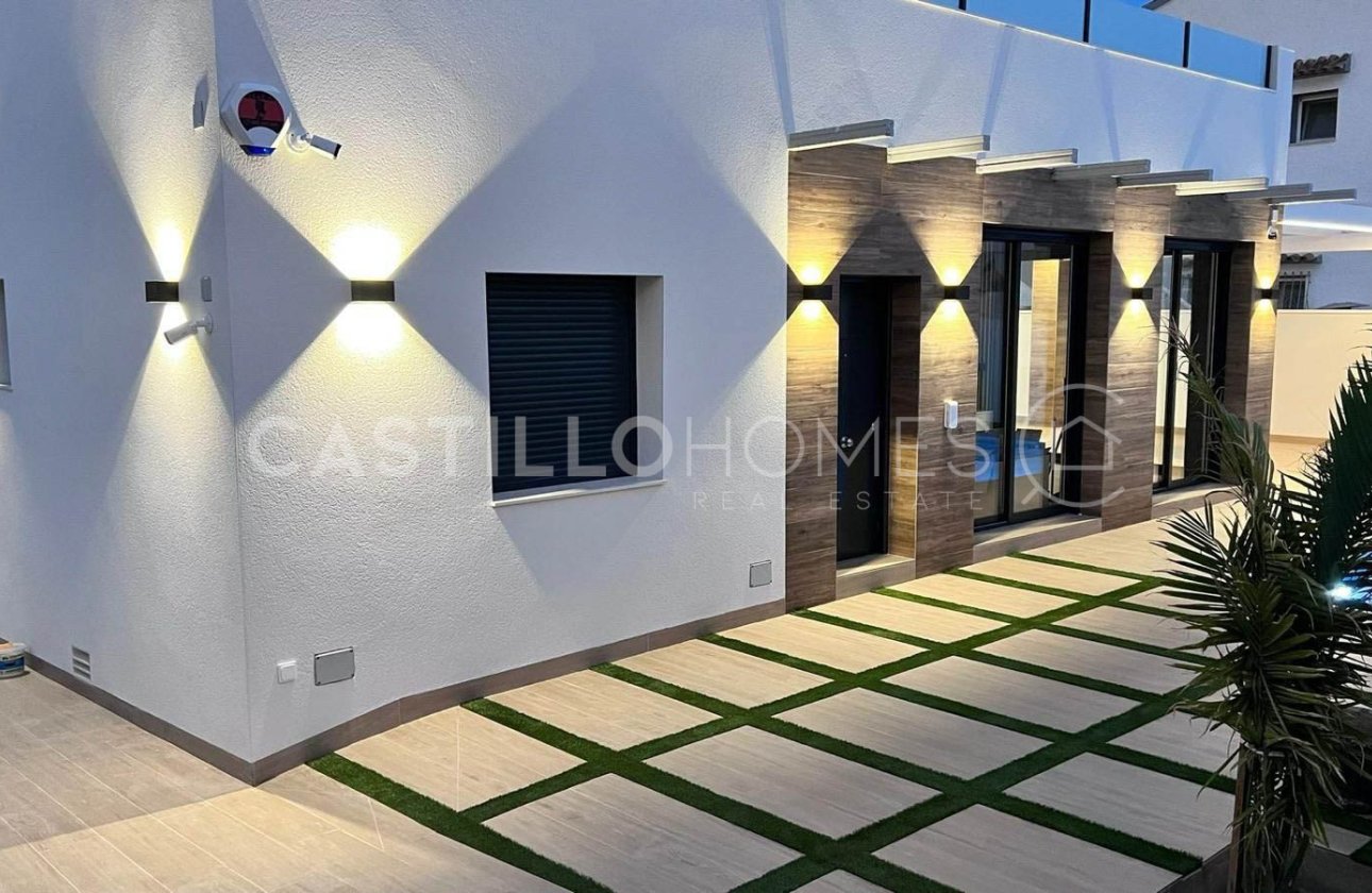Resale - Villa - Orihuela Costa - Orihuela