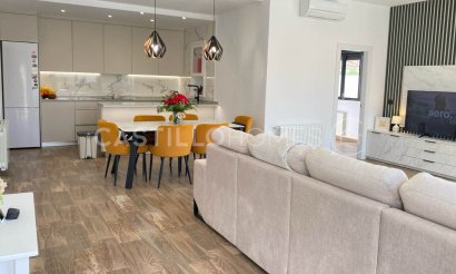 Resale - Villa - Orihuela Costa - Orihuela