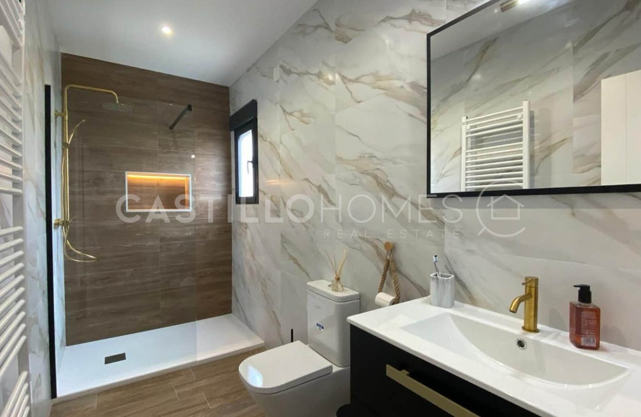 Resale - Villa - Orihuela Costa - Orihuela