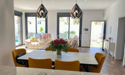 Resale - Villa - Orihuela Costa - Orihuela