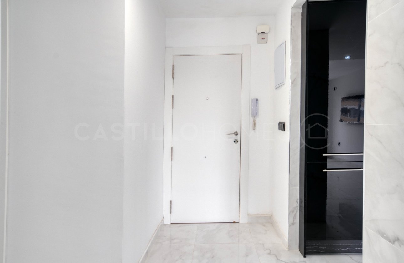 Resale - Apartment / flat - Orihuela Costa - Punta Prima