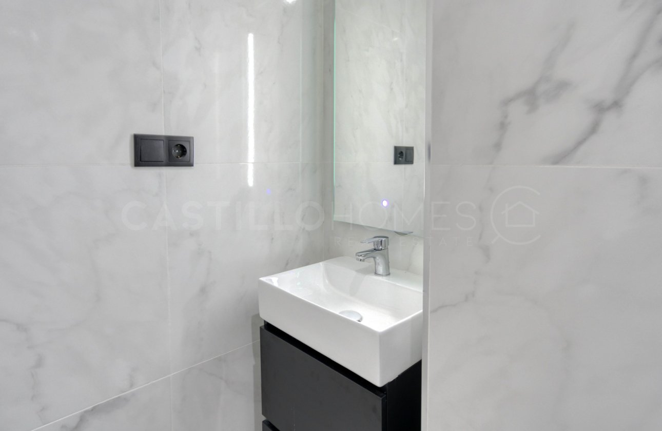 Resale - Apartment / flat - Orihuela Costa - Punta Prima