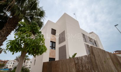 Resale - Apartment / flat - Orihuela Costa - Villamartín