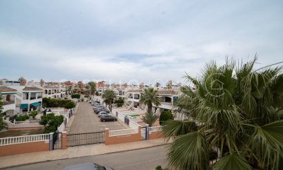 Resale - Apartment / flat - Orihuela Costa - Villamartín