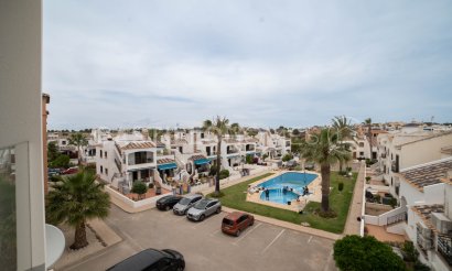 Resale - Apartment / flat - Orihuela Costa - Villamartín