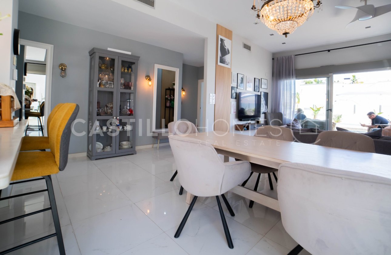 Revente - Villa - Orihuela Costa - Villamartín