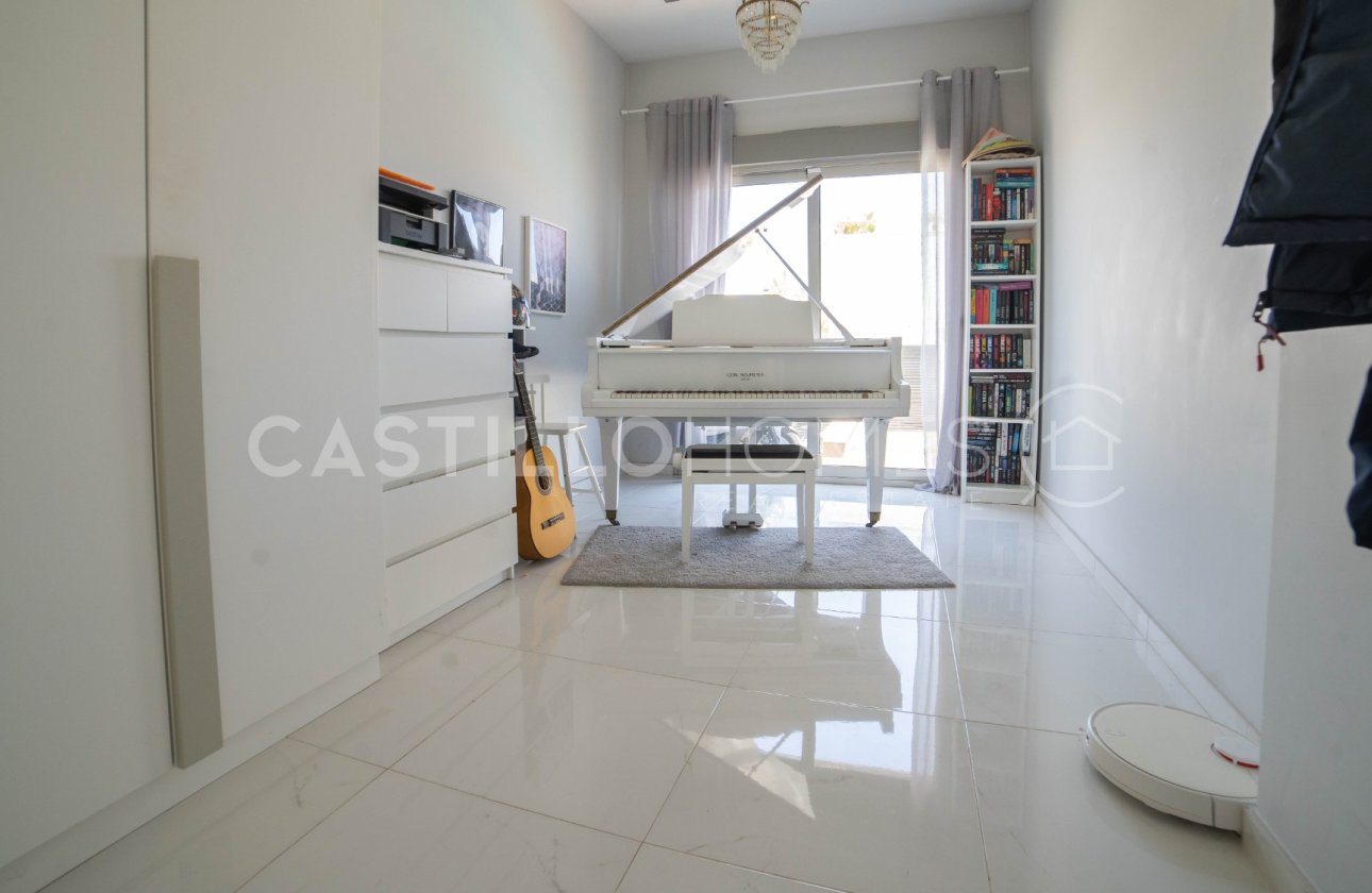 Revente - Villa - Orihuela Costa - Villamartín