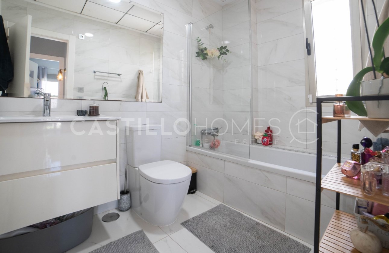 Revente - Villa - Orihuela Costa - Villamartín