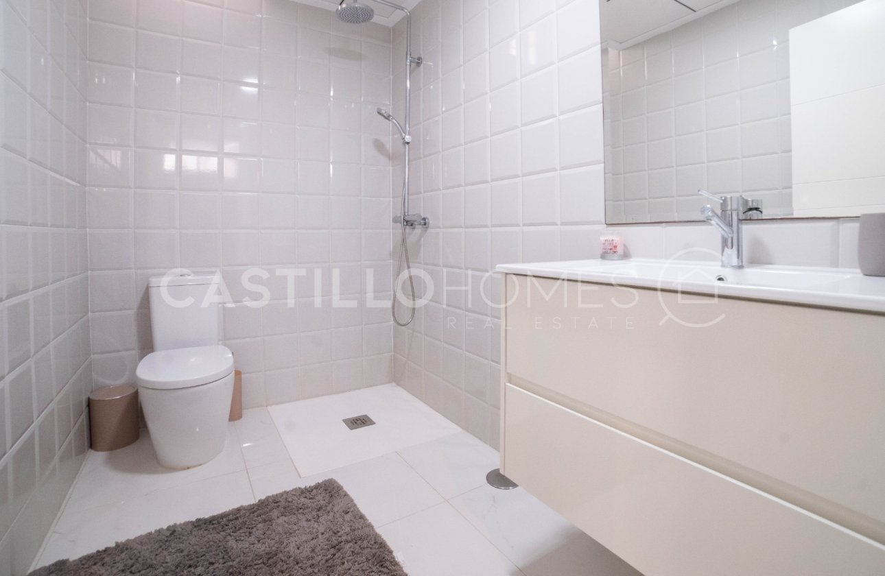 Revente - Villa - Orihuela Costa - Villamartín