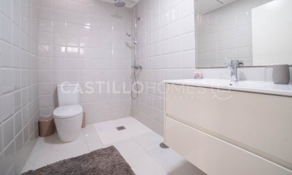 Revente - Villa - Orihuela Costa - Villamartín