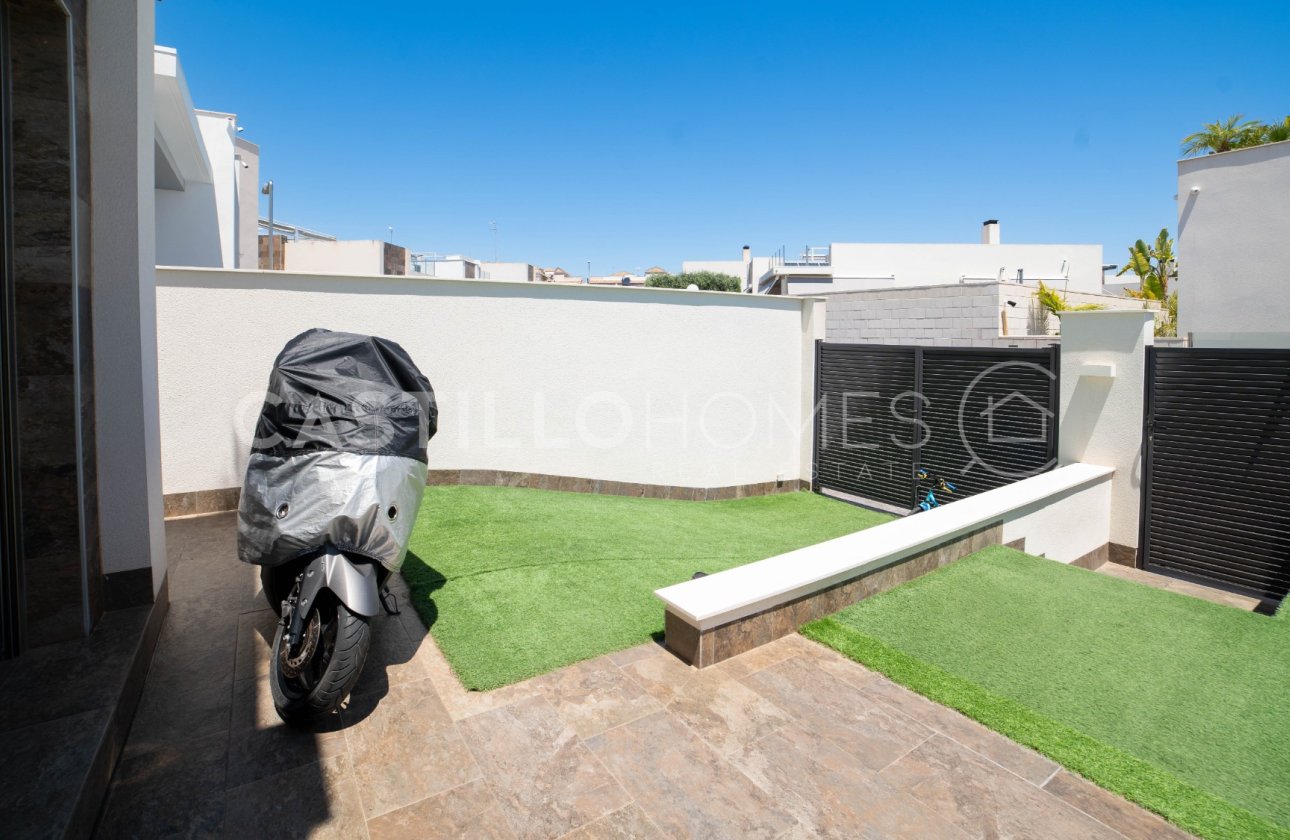Revente - Villa - Orihuela Costa - Villamartín