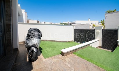 Revente - Villa - Orihuela Costa - Villamartín